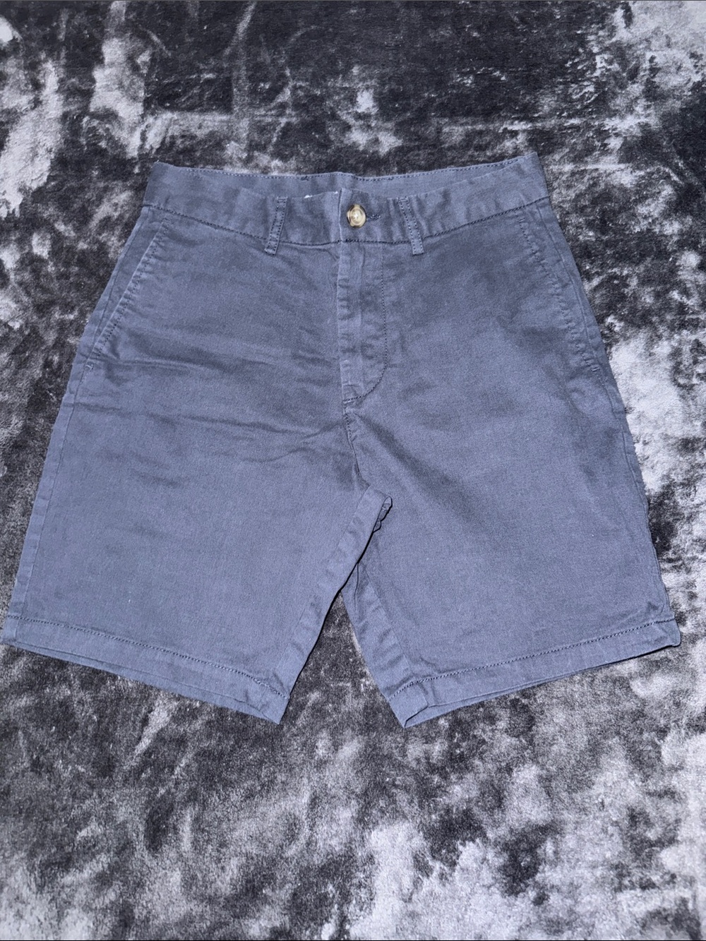 ON Men’s Slim Rotation Chino Shorts 8-inch inseam - 28